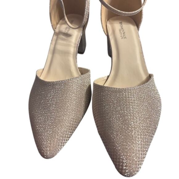 NIB Benjamin Walk Tegan Champagne Shimmer Low Block Heel Closed Toe Pumps 11 - Picture 3 of 12